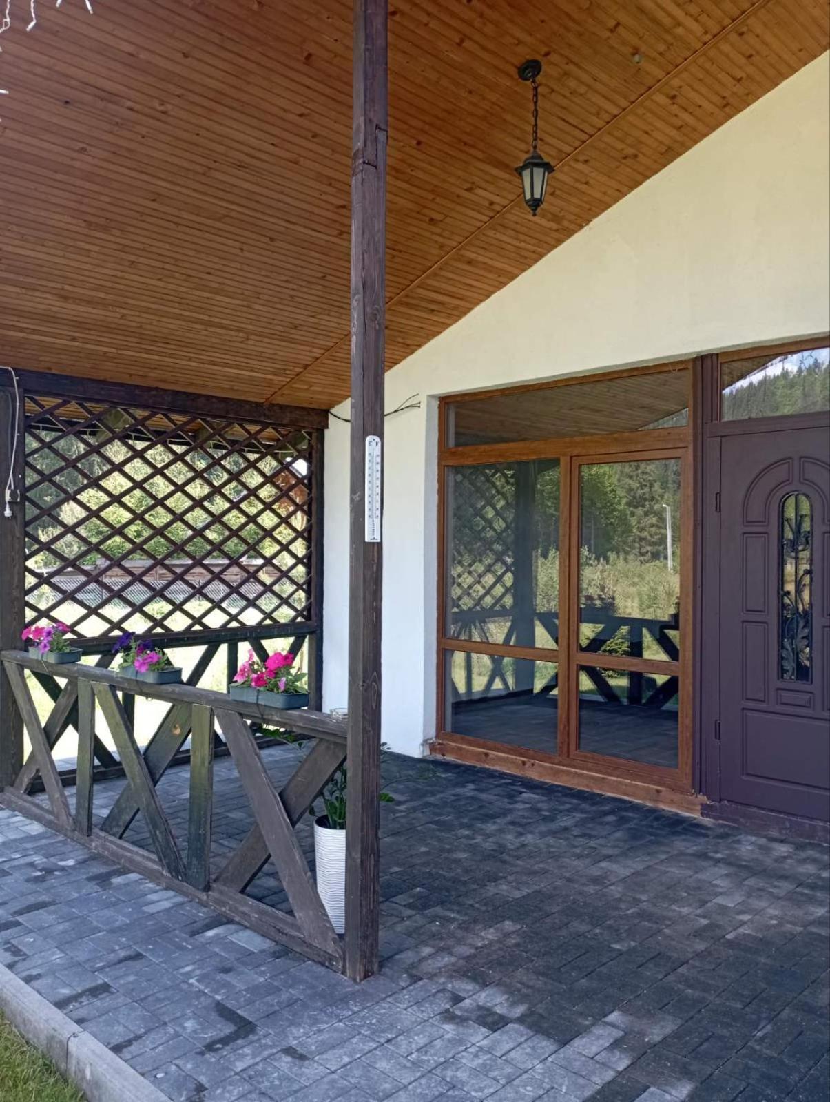 U Anastasii I Sofii Bilya Richki Guest House Mykulychyn Luaran gambar